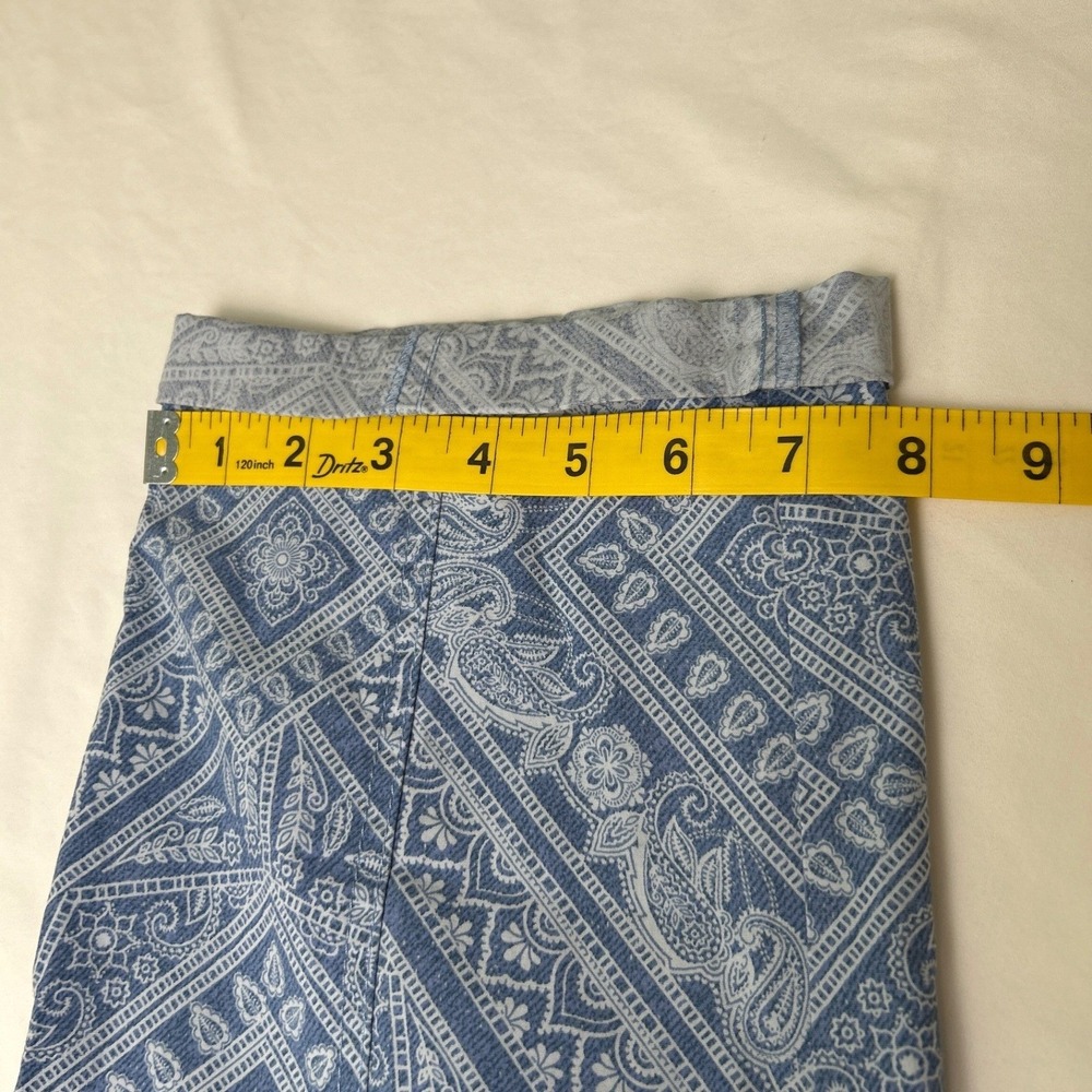 Chico's Womens Paisley Cargo Straight Leg Cropped Pants Size 0.5/6 Blue White - Picture 10 of 11